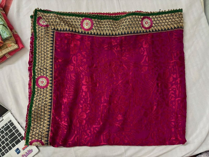 Women magenta saree
