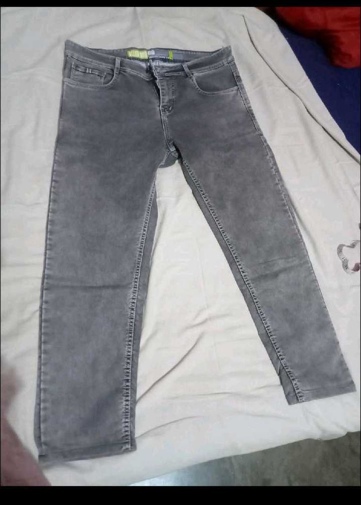Stylish Grey Wash Denim Jeans