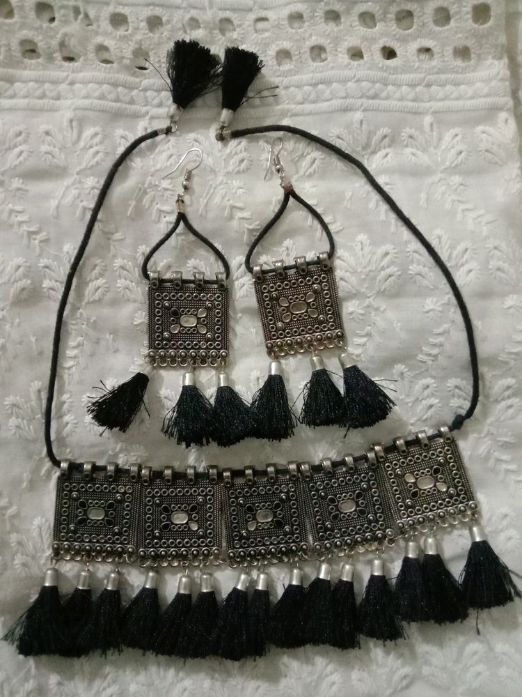 Beautiful Chokar !! In Silver and Black ♥✨