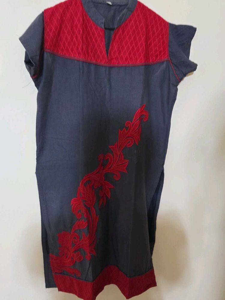Elegant Grey &amp; Red Kurta
