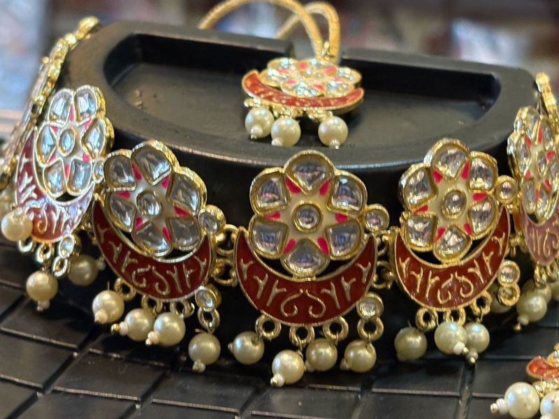 Elegant Kundan Jewelry Set