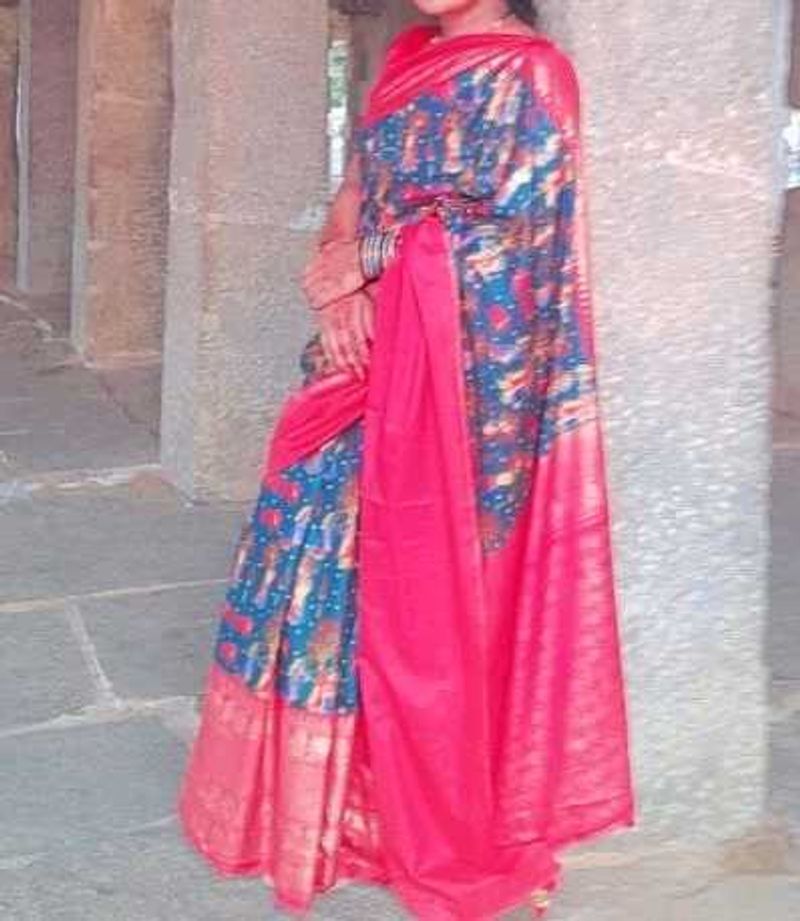 Greenred Pattu Silk Sari With Golden Zari Print