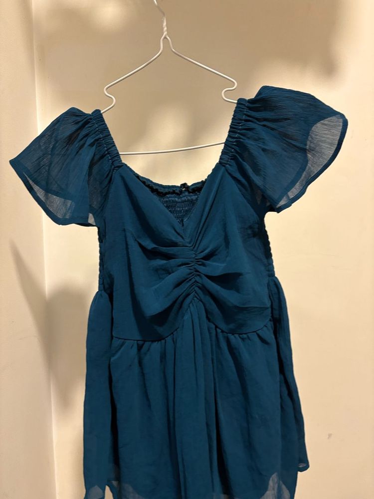 Chic Teal Ruched Short Sleeve Top