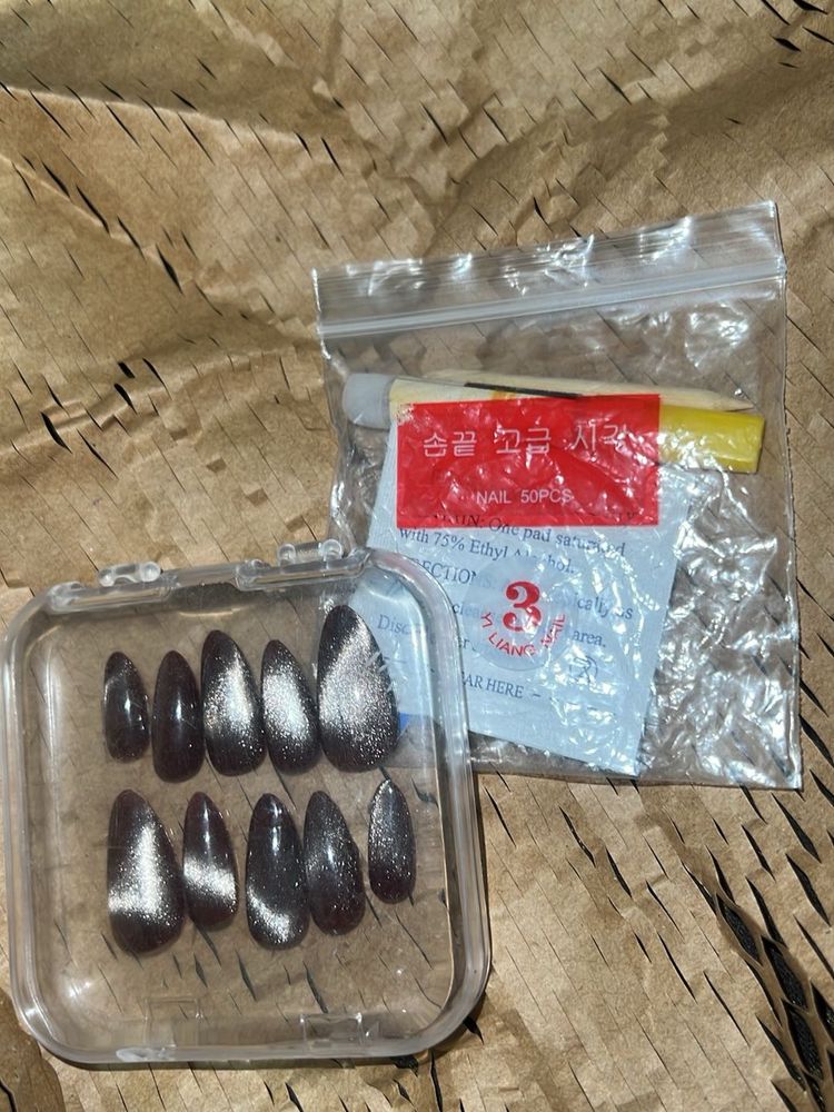 hand made Cat Eye Press-On set of 1