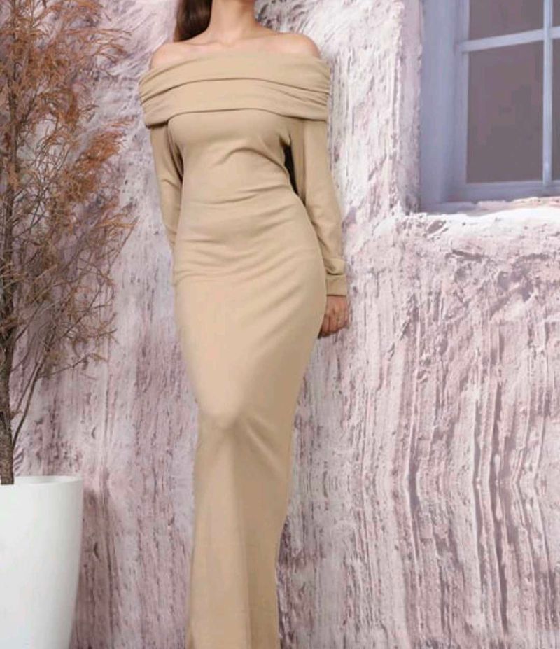 Elegant Off-Shoulder Maxi Dress