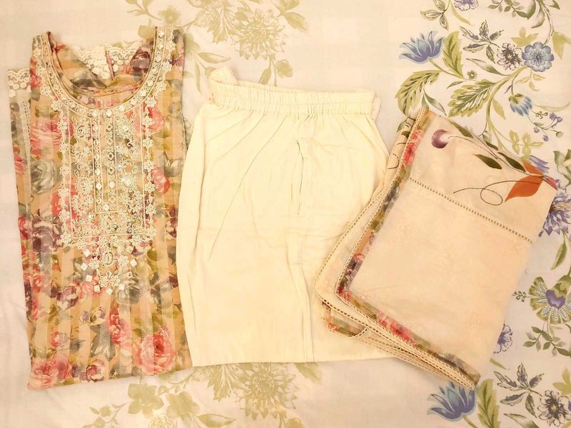 women kurta pant  with dupatta