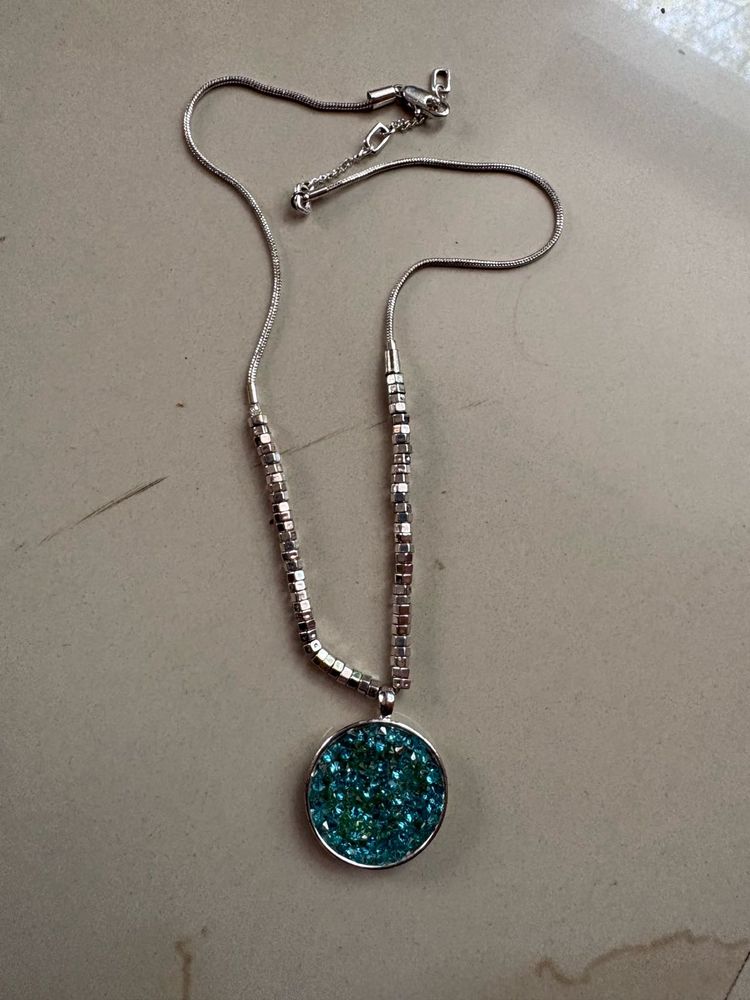 Sparkling Blue Pendant Necklace
