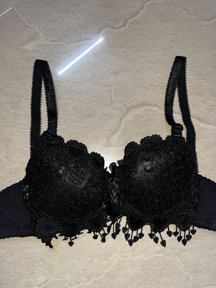 Luxury Lace bra NEW