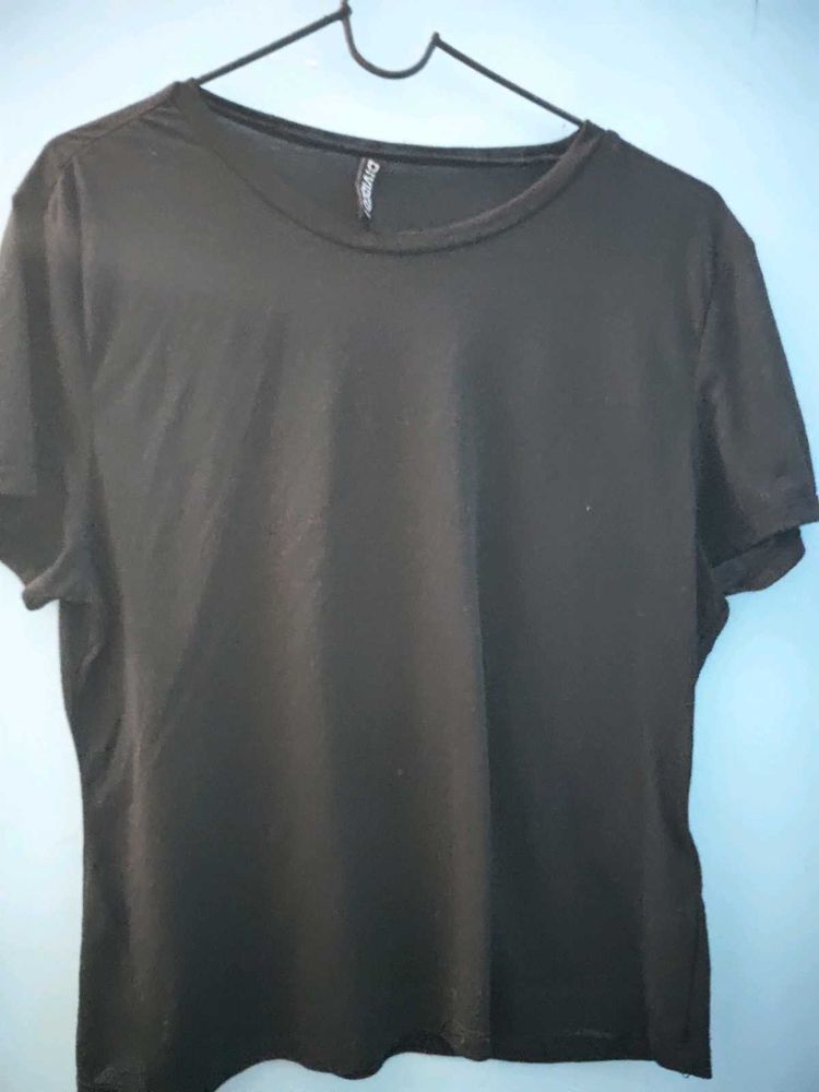 H&amp;M Black Basic Body fit T-shirt