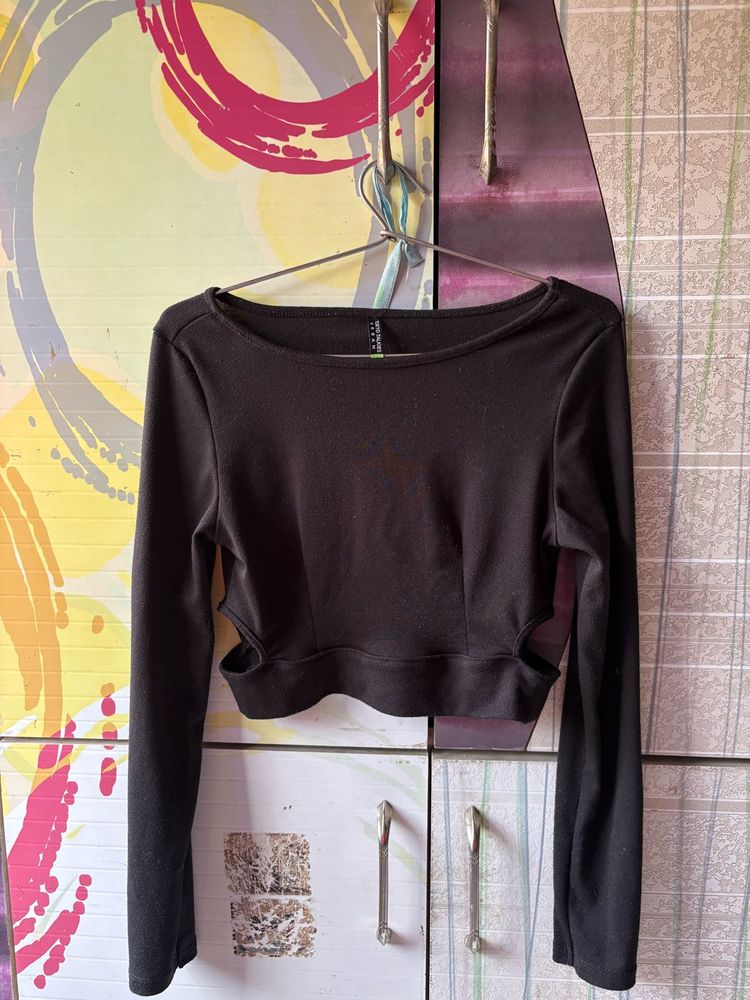Long sleeve side cut top , gym wear