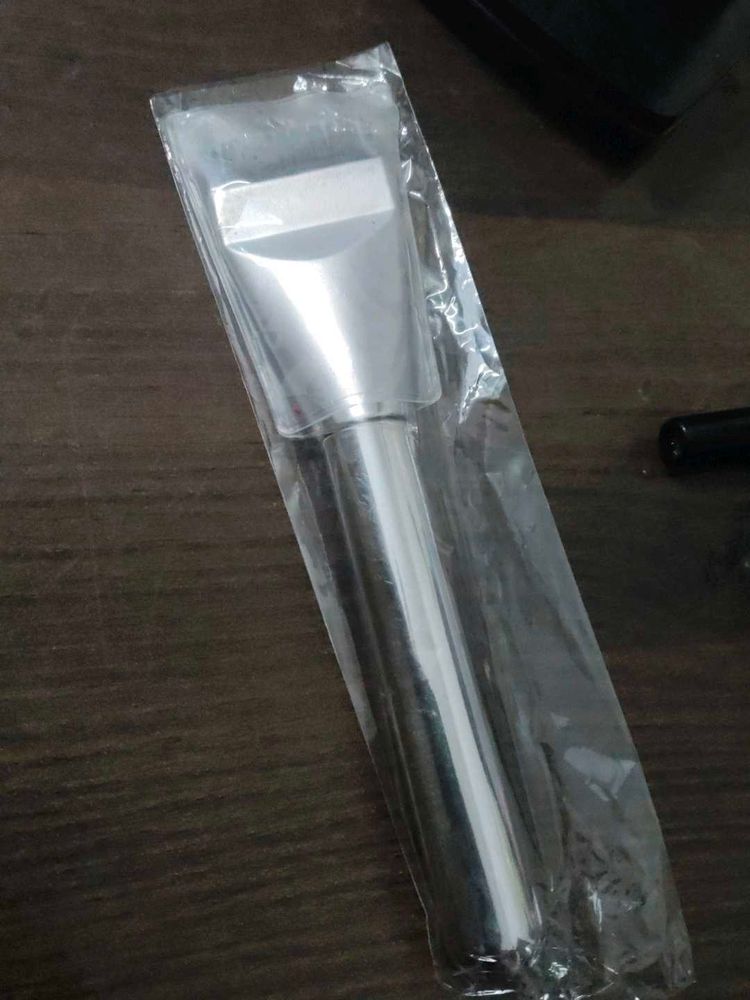 New Makeup Brush Applicator