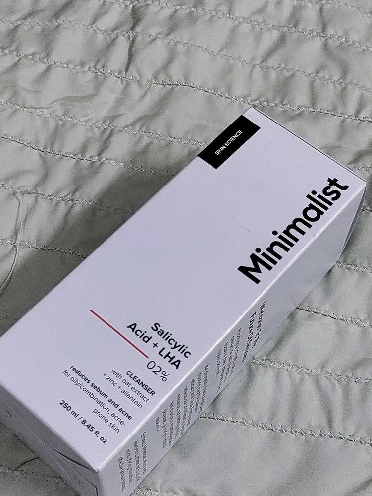 Minimalist Salicylic Acid Cleanser