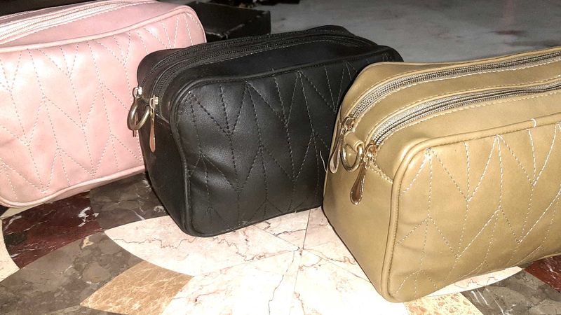 4 Assorted Sling Bags &amp; Hand Purse👝👜