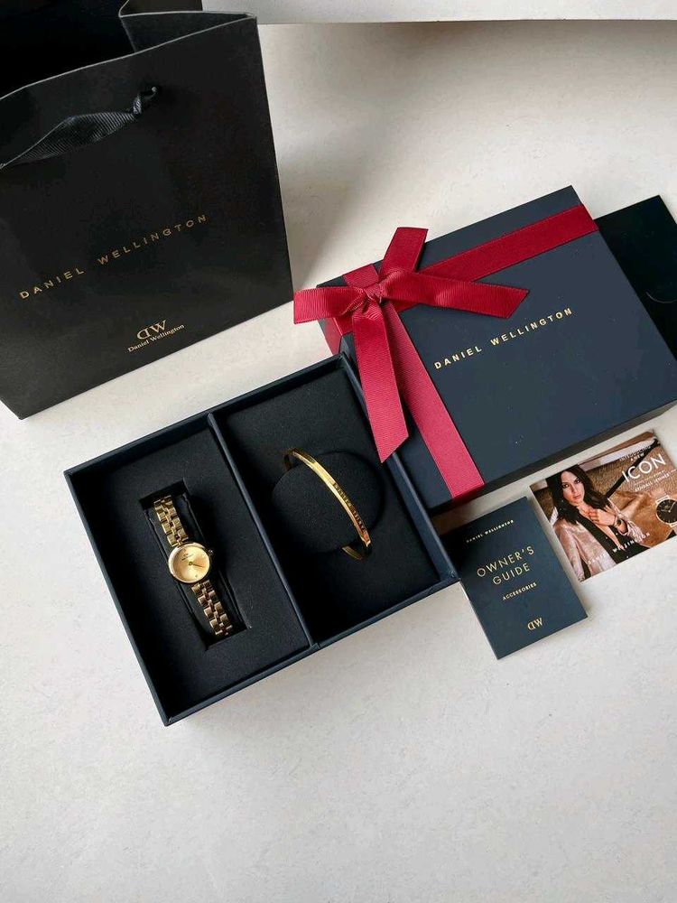 Daniel Wellington Watch &amp; Bracelet Set with carry