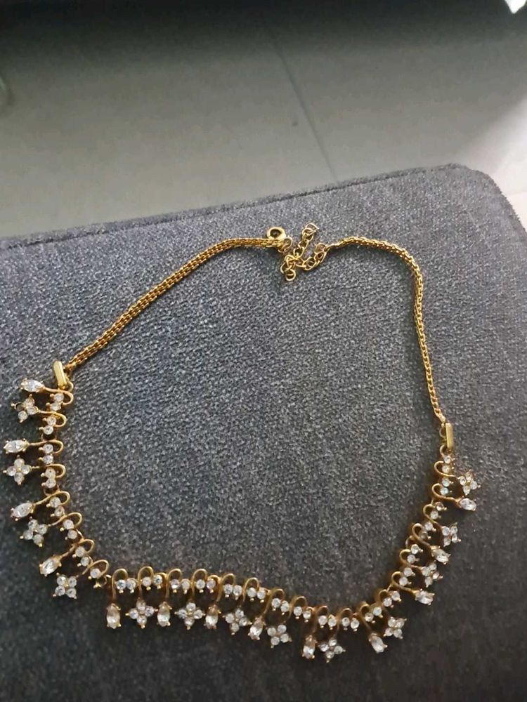 Elegant Gold Tone Necklace