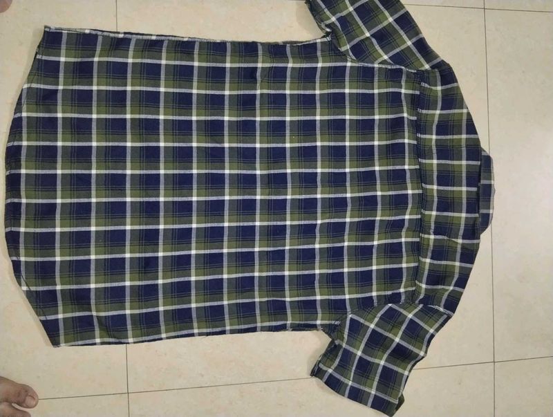 Classic Plaid Long Sleeve Shirt