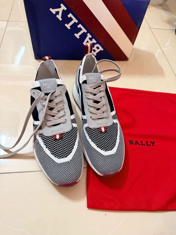 Bally Premium Sneakers size Euro 43