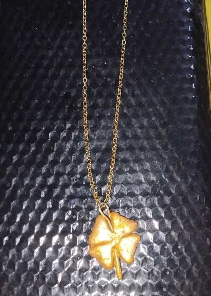 Gold Clover Pendant Necklace