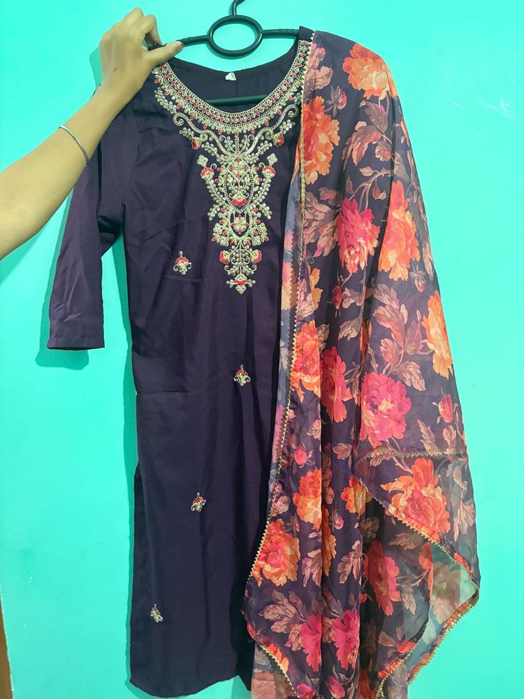 Elegant Embroidered Kurta Set
