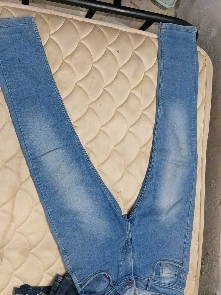 Light Wash Skinny Jeans