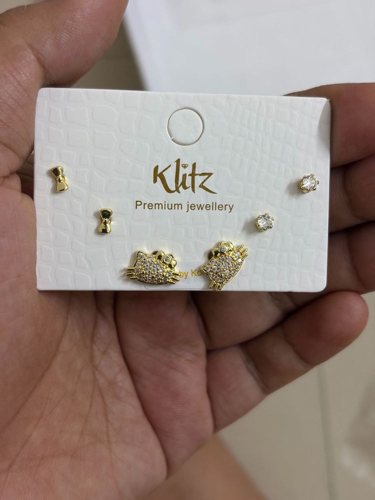 Klitz "Hello Kitty" Earring Set Anti Tarnish