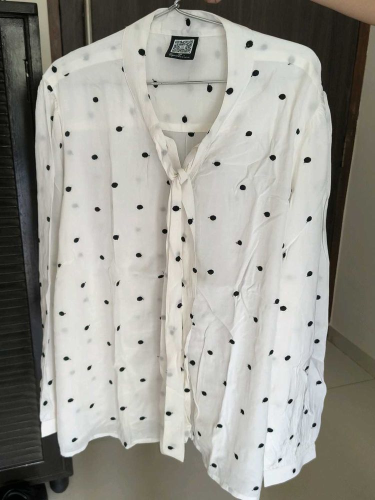 Chic Polka Dot Tie-Neck Blouse