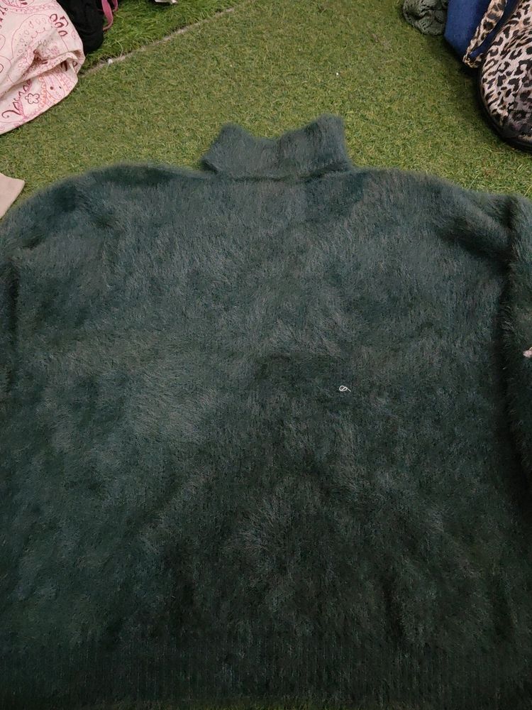 Shaded Green Sweater Very Warm