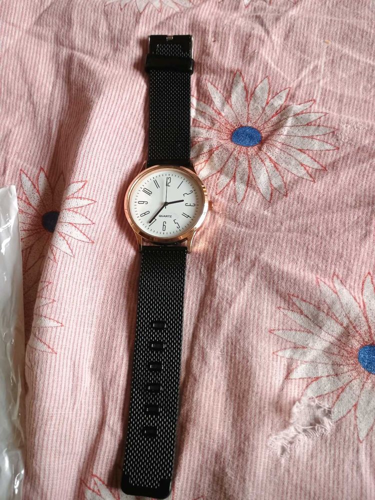 New Unused  Quartz Watch with Mesh Strap