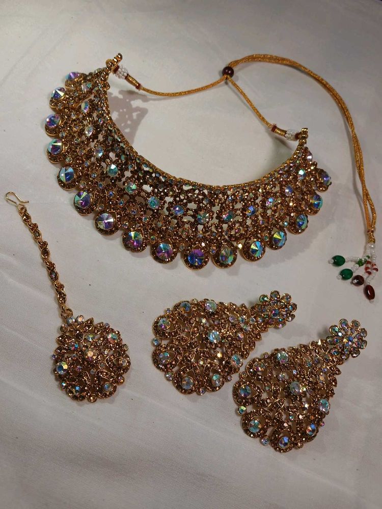 Elegant Indian Jewelry Set