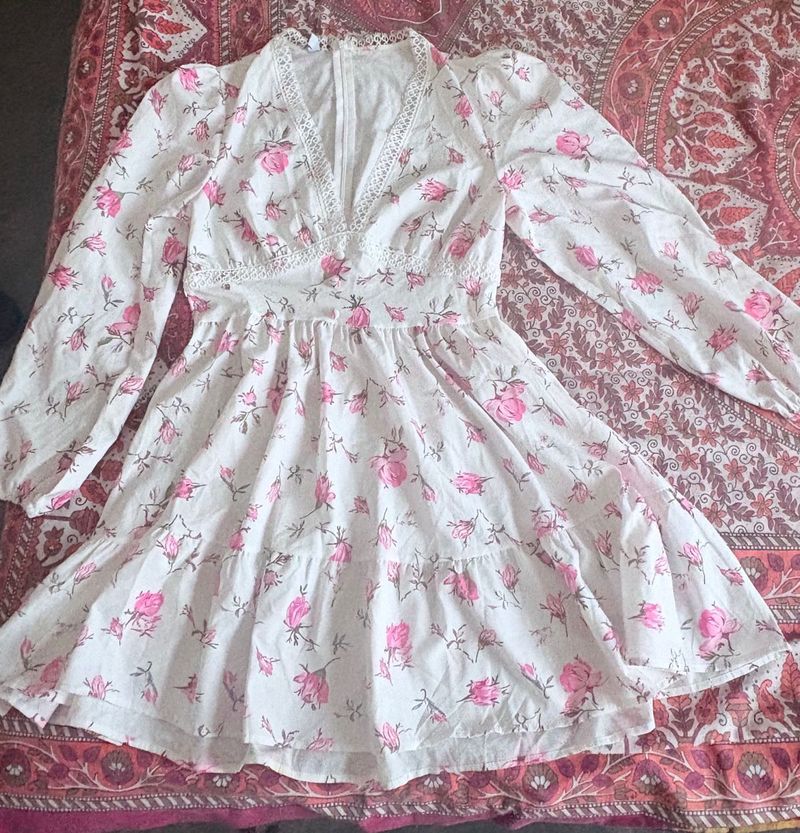Charming Floral Print Mini Dress