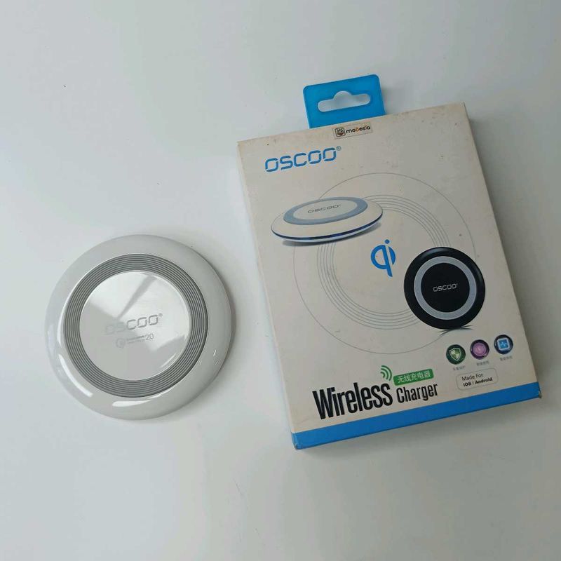 OSCOO Wireless Charger brand new