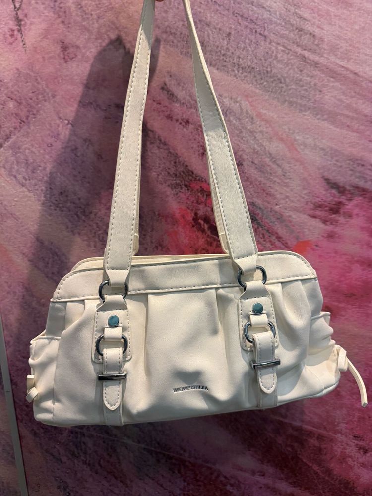Chic Off-White Shoulder Bag
