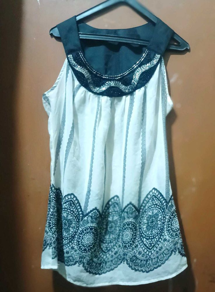 stylish Sleeveless Top
