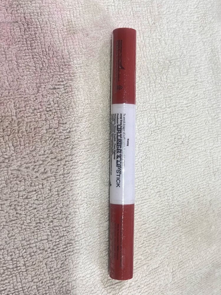 Dual-Ended Lip Liner &amp; Lipstick