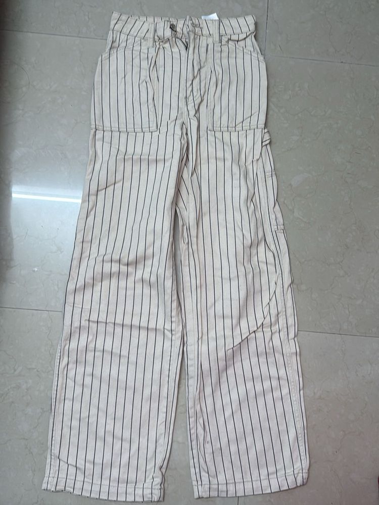 Striped Wide-Leg Cargo Pants