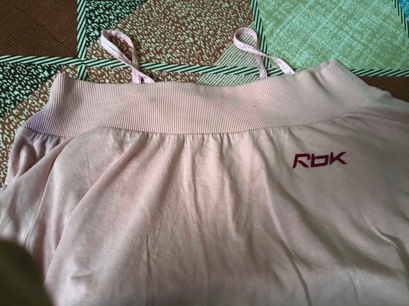 Reebok crop overtop Pink Athletic Top