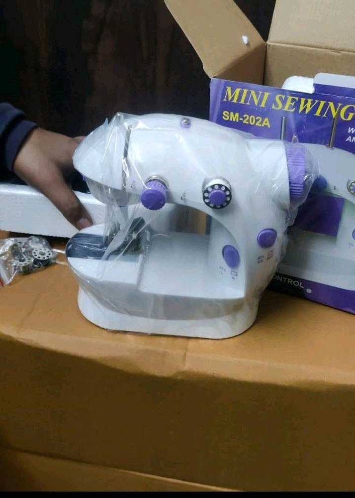 Portable Electric Mini Sewing Machine
