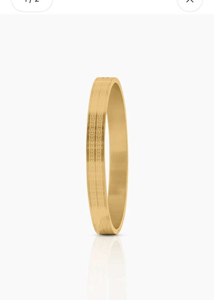 Swashaa Elegant 18K Gold Bangle with Greek Key Des