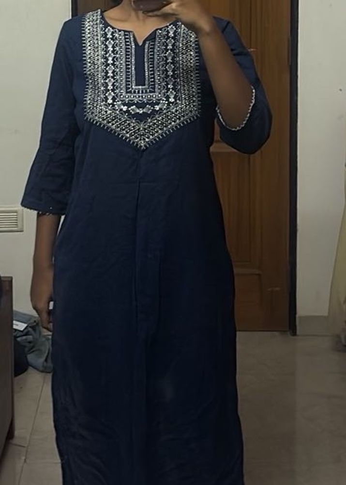 Elegant Navy Blue Embroidered Kurta