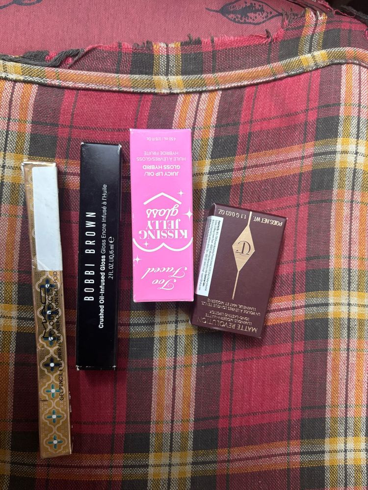 Lip Gloss &amp; Lipstick Bundle
