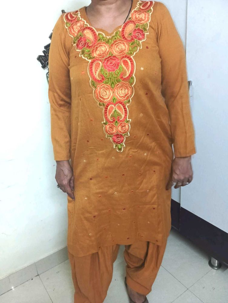 Elegant Embroidered Kurta Set