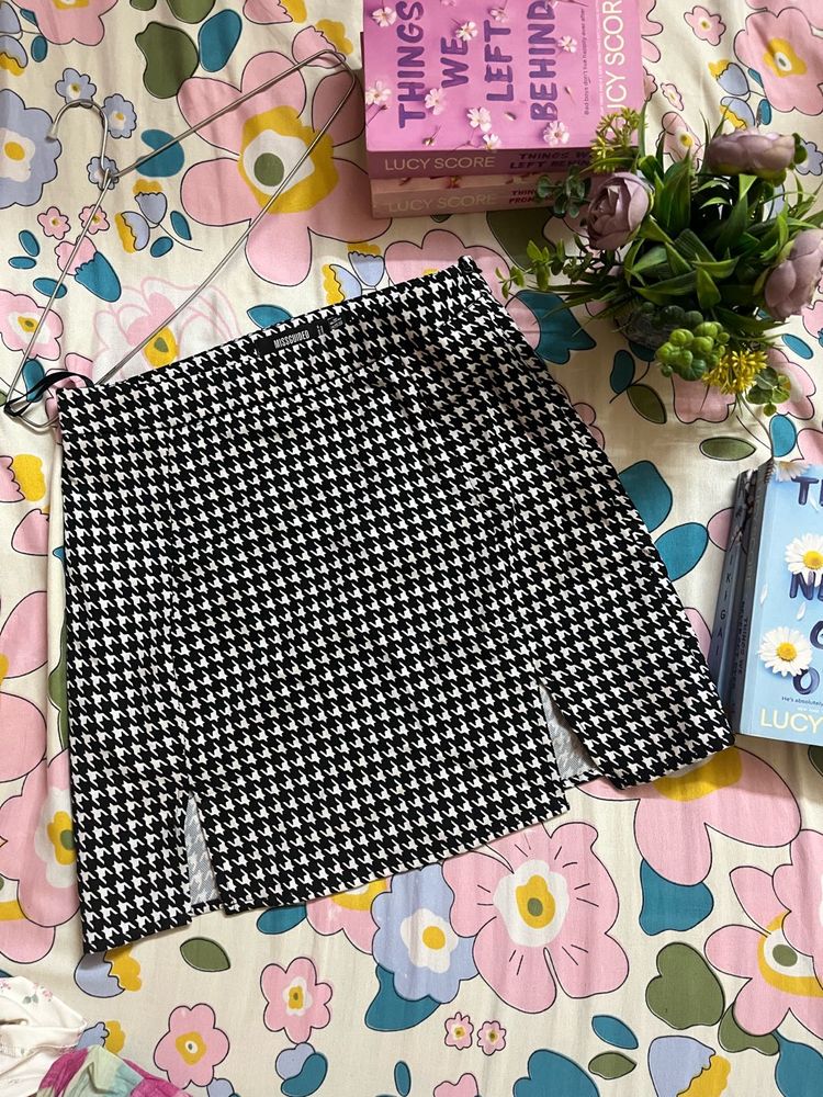 Houndstooth Mini Skirt with Slits