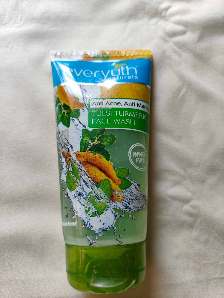 Everyuth Tulsi Turmeric Face Wash