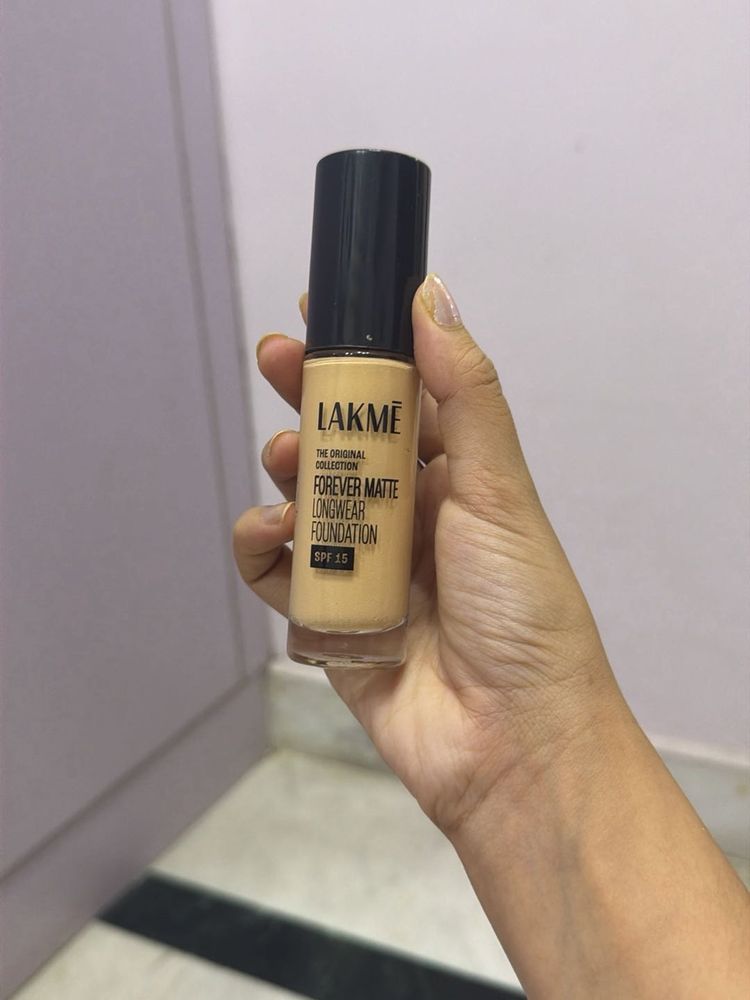 Lakme Forever Matte Foundation
