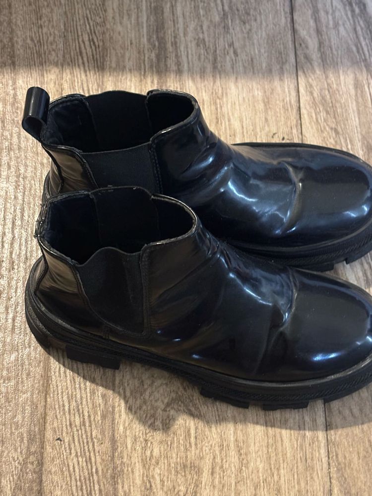 Black Chelsea Boots