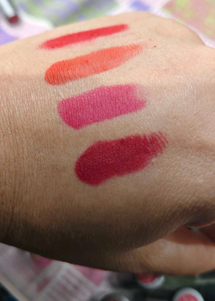 Vibrant matt Lipstick