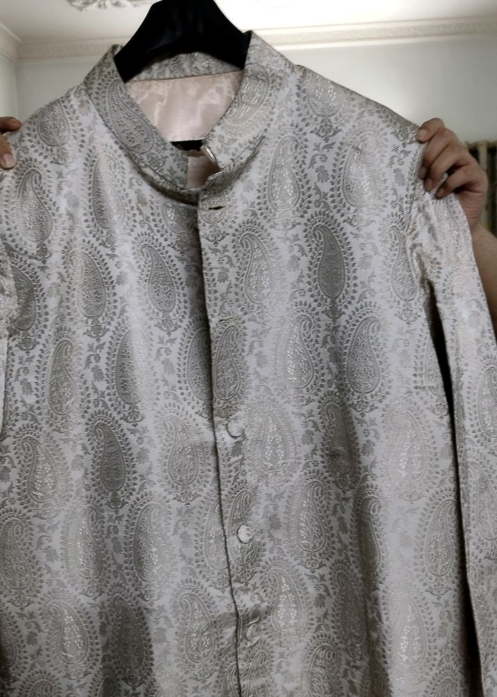 Sherwani along With Stole