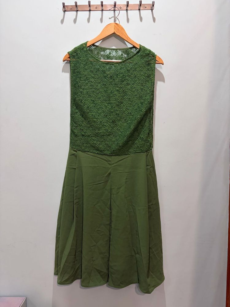 Chic Olive Green Sleeveless Dress