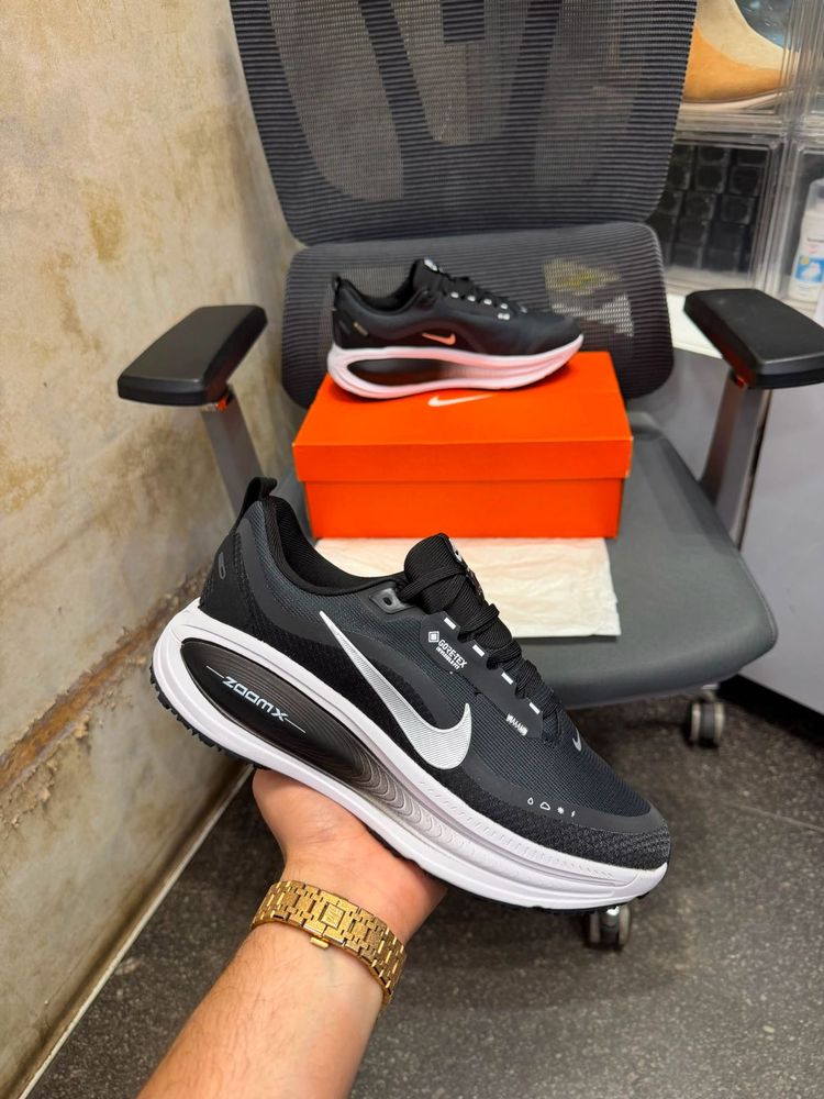 Nike ZoomX Vomero 16 GORE-TEX