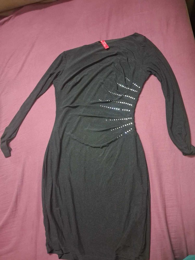 Chic Black Embellished Dress